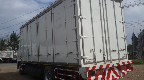 รถหกล้อตู้บรรทุกตู้สิบบาน ก๊าซ CNG แท้จากโรงงาน ปี 53