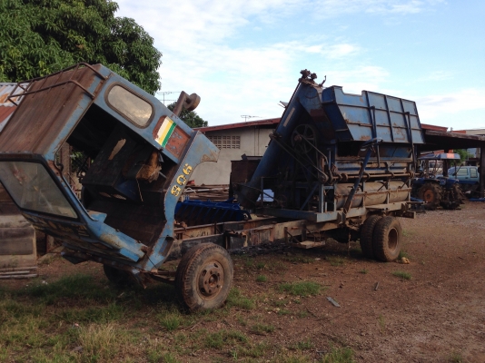 ขายรถตู้สีข้าว