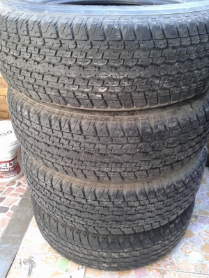 ฝากหน่อยครับเผื่อใครสนใจยางเดิมติดรถ bs 840 255/65/17 ปี 13 ดอเต็ม 90\% ชุดละ 3900 บาท