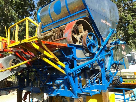 ขายชุดบน เกษตรพัฒนา ไอ้หนุ่มไวไฟปี 53 ตู้ คอ ใช้งานใด้ปกติ อุปกรณ์ตามรูป