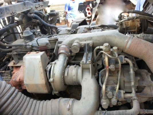 รถฮีโน่ 10 ล้อ  หัวลาก  320 แรงม้า. ปี 47  ( ขายแม่ , ลูก )  สนใจติดต่อ 081 - 6079515