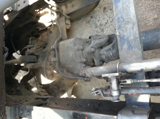 รถฮีโน่ 10 ล้อ  หัวลาก  320 แรงม้า. ปี 47  ( ขายแม่ , ลูก )  สนใจติดต่อ 081 - 6079515