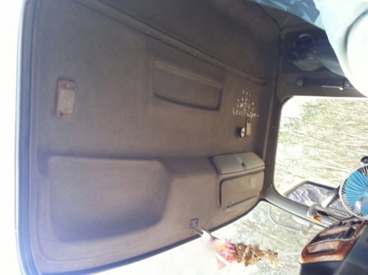 รถฮีโน่ 10 ล้อ  หัวลาก  320 แรงม้า. ปี 47  ( ขายแม่ , ลูก )  สนใจติดต่อ 081 - 6079515