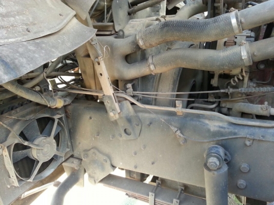 รถฮีโน่ 10 ล้อ  หัวลาก  320 แรงม้า. ปี 47  ( ขายแม่ , ลูก )  สนใจติดต่อ 081 - 6079515