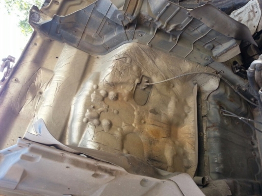 รถฮีโน่ 10 ล้อ  หัวลาก  320 แรงม้า. ปี 47  ( ขายแม่ , ลูก )  สนใจติดต่อ 081 - 6079515