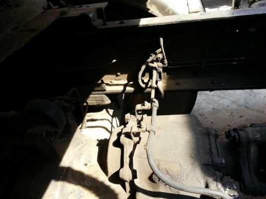 รถฮีโน่ 10 ล้อ  หัวลาก  320 แรงม้า. ปี 47  ( ขายแม่ , ลูก )  สนใจติดต่อ 081 - 6079515