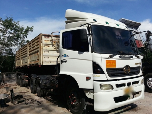 รถฮีโน่ 10 ล้อ  หัวลาก  320 แรงม้า. ปี 47  ( ขายเฉพาะแม่ . )   สนใจติดต่อ 081 - 6079515