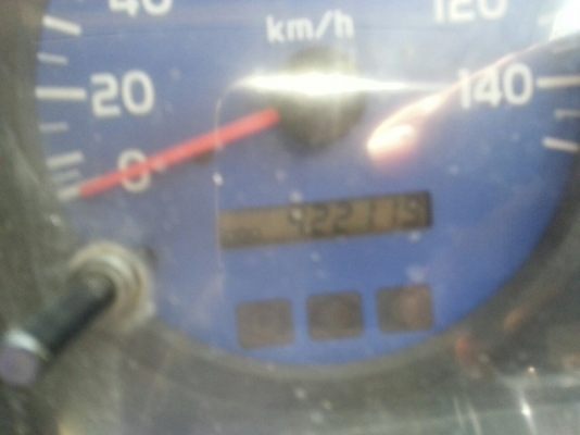 รถฮีโน่ 10 ล้อ  หัวลาก  320 แรงม้า. ปี 47  ( ขายเฉพาะแม่ . )   สนใจติดต่อ 081 - 6079515