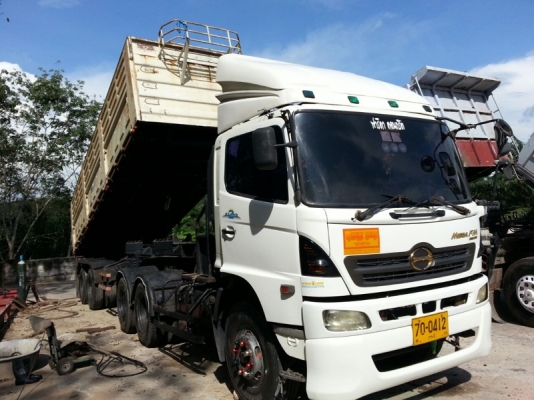 รถฮีโน่ 10 ล้อ  หัวลาก  320 แรงม้า. ปี 47  ( ขายเฉพาะแม่ . )   สนใจติดต่อ 081 - 6079515