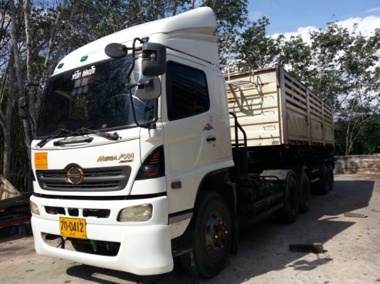 รถฮีโน่ 10 ล้อ  หัวลาก  320 แรงม้า. ปี 47  ( ขายเฉพาะแม่ . )   สนใจติดต่อ 081 - 6079515