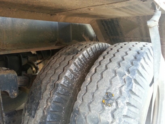 ขายหางพ่วง ซิมิดั้ม  2 เพลา. ปี 53  สนใจติดต่อ 081 - 6079515