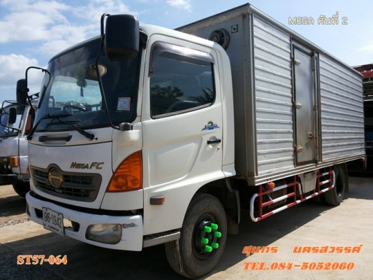 ขายด่วน รถบรรทุก 6 ล้อ HINO MEGA 150 แรงEURO-2 ตู้ 3 บาน รถห้างแท้ สภาพเดิมๆสวย พร้อมใช้สุดๆ ราคาสุดคุ้ม