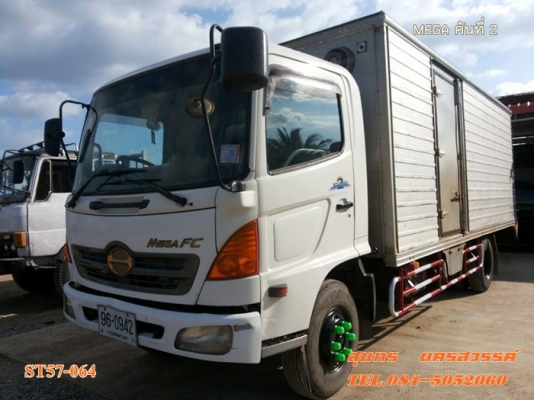 ขายด่วน รถบรรทุก 6 ล้อ HINO MEGA 150 แรงEURO-2 ตู้ 3 บาน รถห้างแท้ สภาพเดิมๆสวย พร้อมใช้สุดๆ ราคาสุดคุ้ม
