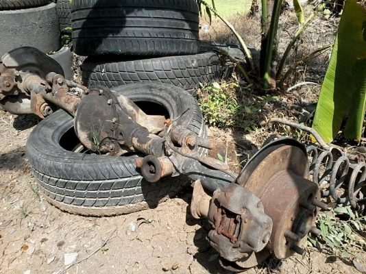 คานหลัง วอลโว่244  3.9