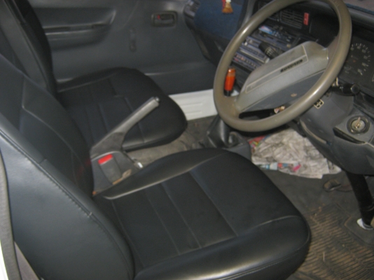 รถตู้ หัวจรวด