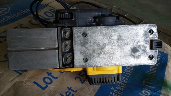 กบไฟฟ้า Dewalt