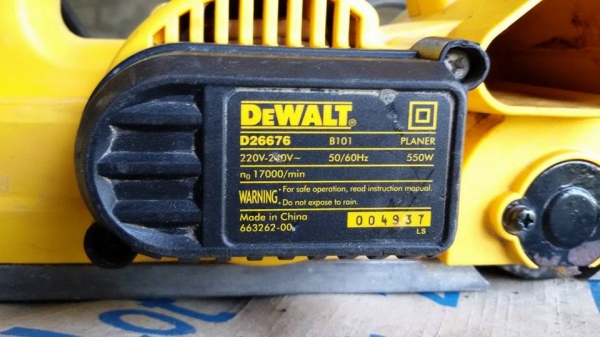 กบไฟฟ้า Dewalt