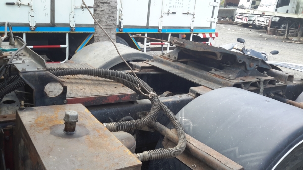 รถสิบล้อหัวลาก Hino 260 แรงม้าติดตั้งก๊าซ ปี48