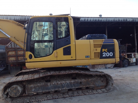 ขายดาวน์รถแบ็คโฮ  PC200-8MO (2คัน) คันละ190,000บาท