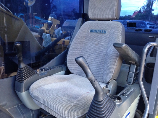 ขายดาวน์รถแบ็คโฮ  PC200-8MO (2คัน) คันละ190,000บาท