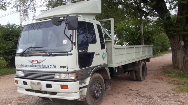 ขายรถหกล้อใหญ่เครื่อง195 FF3H ยาว 5.50 ม. รถห้างแท้เดิมๆ