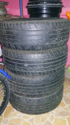 205/55/16 Dunlop ปลายปี 12 เกือบ 13 แล้ว สัปดาห์ที่ 48 สภาพสวย ดอกลึก ทุกล้อ