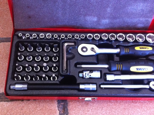 ชุดประแจบล็อก 48 ชิ้น TAYO พร้อมหัวเปลี่ยนเอนกประสงค์หลายรูปแบบ และข้อต่ออ่อน