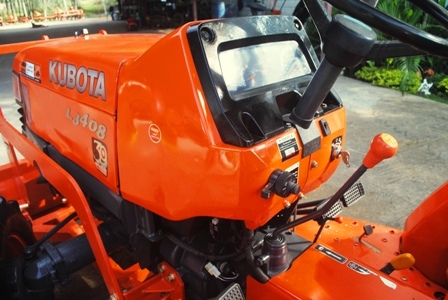 ขายรถไถ Kubota L 3408 (4WD) พร้อมมีดดันหน้าและผานพรวน สภาพพร้อมใช้งานครับ ขายรถไถ Kubota L 3408 (4WD) พร้อมมีดดันหน้าและผานพรวน สภาพพร้อมใช้งานครับ