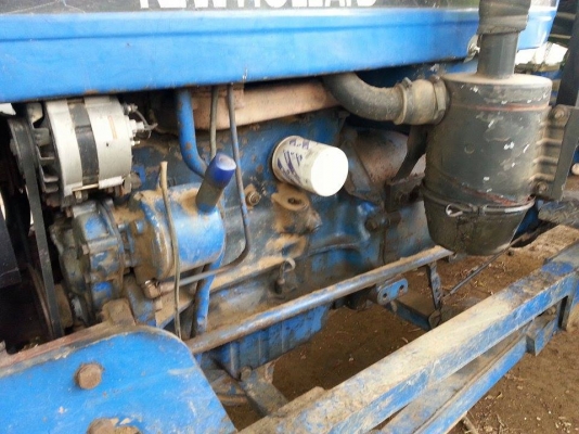 ขายรถไถFORD เครื่องT1 อุปกรณ์ดันหน้า-ผานหลัง เครื่องดี สภาพพร้อมใช้งาน สนใจโทร090-8588220คุณนะ หรือ www.truck.in.th/498 ID:narong498  FB:ณรงค์ซื้อขายรถมือสอง(เว็บไซต์ส่วนตัว)