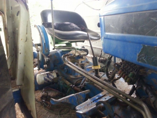 ขายรถไถFORD เครื่องT1 อุปกรณ์ดันหน้า-ผานหลัง เครื่องดี สภาพพร้อมใช้งาน สนใจโทร090-8588220คุณนะ หรือ www.truck.in.th/498 ID:narong498  FB:ณรงค์ซื้อขายรถมือสอง(เว็บไซต์ส่วนตัว)