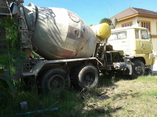 ขายรถโม่ปูนพร้อมใช้ 10 ล้อ 2 เพลา เครื่อง 260 แรงม้า คัสซีสวย เบรคทิฟฟี่ เพาวเวอร์ ทะเบียนพร้อมโอนครับ