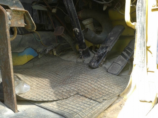 ขายรถโม่ปูนพร้อมใช้ 10 ล้อ 2 เพลา เครื่อง 260 แรงม้า คัสซีสวย เบรคทิฟฟี่ เพาวเวอร์ ทะเบียนพร้อมโอนครับ