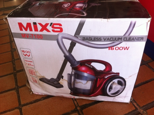 เครื่องดูดฝุ่นและดูดน้ำได้ MIX ขนาด 1600 W. มีล้อลากทำงานเงียบ ถังจุขนาดใหญ่่