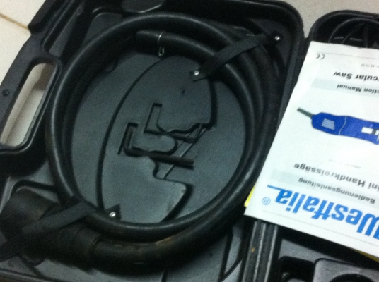 เลื่อยวงเดือน Westfalia ของ อังกฤษ ขนาดเล็กใช้ตัดไม้ พลาสติกได้อย่างสะดวกใช้งานง่ายปรับและเปลี่ยนใบง่าย