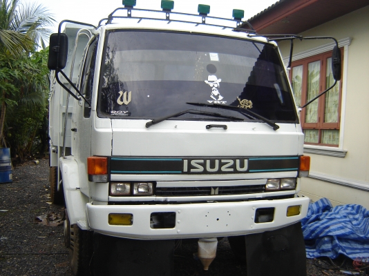 ขาย ISUZU 175 แรง ขาย 690000 บาทจัดไฟแนนท์ได้ 500000 บาทสภาพพร้อมใช้งาน โทร 0843376760