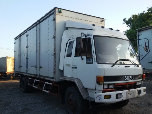 ขายรถ ISUZU ROCKY เครื่อง 6BD1 165 แรงม้า ตู้บรรทุก 10 บาน