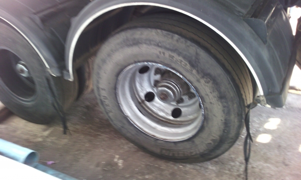 ขายด่วนหางบรรทุกนํ้ามันบรรจุ30000ลิตรมีทะเบืยนพร้อมโอน