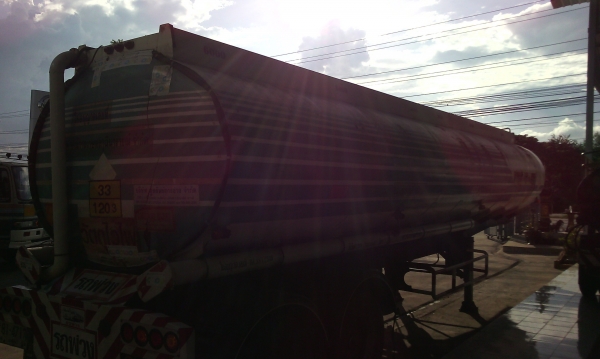 ขายด่วนหางบรรทุกนํ้ามันบรรจุ30000ลิตรมีทะเบืยนพร้อมโอน