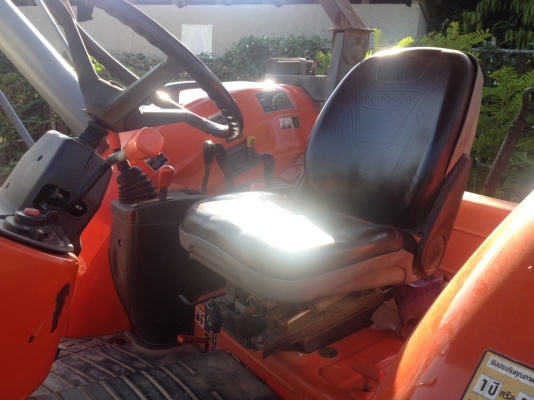 ขายรถไถ KUBOTA M7040 พร้อมอุปกรณ์ ดันหน้าและผานพรวน ขายรถไถ KUBOTA M7040 พร้อมอุปกรณ์ ดันหน้าและผานพรวน