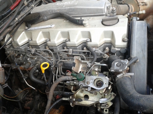 ขายเครื่องรถกะบะ  6 สูบ  RD 28