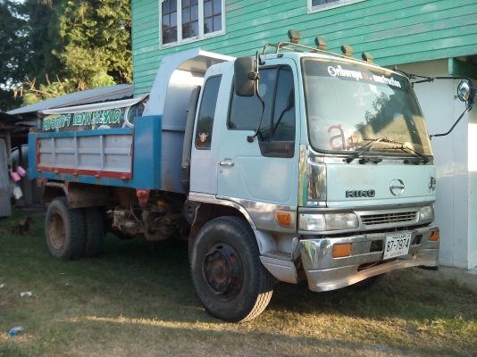 ขาย 6 ล้อดั้ม HINO หัวสมอเงิน เครื่อง 180 แรง ปี 31 เครื่อง HO7C