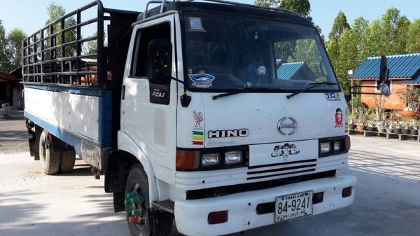 ขาย6ล้อ ฮีโนFC120 WO4D ปี47 สภาพพร้อมใช้งาน เอกสารเล่มทะเบียนพร้อมโอน พร้อมคอกเสริมข้าง แชชซีสวย จัดไฟแนนซ์ ใน1วัน