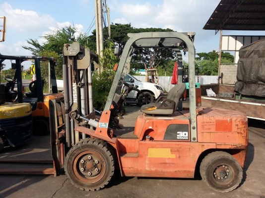 ขาย ฟอล์คลิฟต์ 3 ตัน Nissan FG30 J02 รถปี 2002 รถนอกเก่าญี่ปุ่น