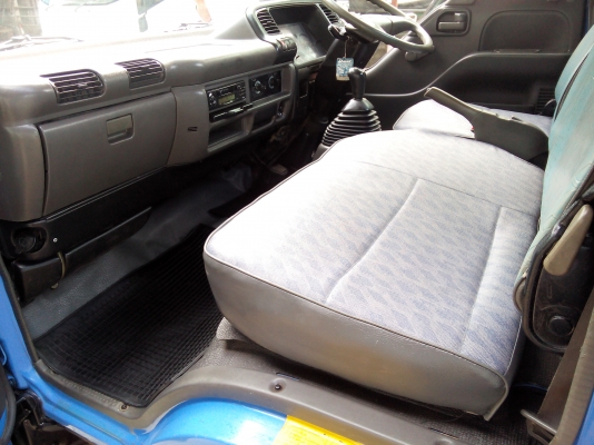 4 ล้อบรรทุก  *ไม่ติดเวลา*  ISUZU  *Euro.2*  NKR 100 แรงม้า+Turbo+Inter  *ยาว 3.20 ม.* รถสวยจริง * รถห้างแท้ * มีเล่มพร้อมโอน *