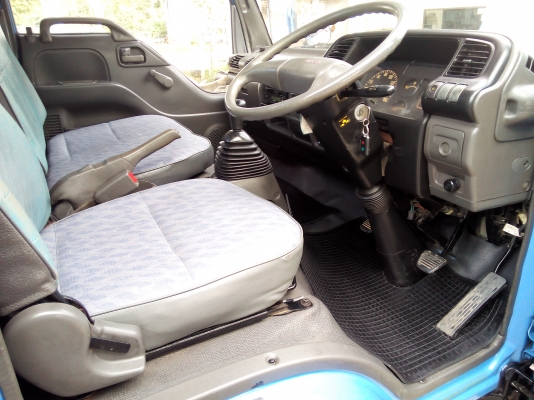 4 ล้อบรรทุก  *ไม่ติดเวลา*  ISUZU  *Euro.2*  NKR 100 แรงม้า+Turbo+Inter  *ยาว 3.20 ม.* รถสวยจริง * รถห้างแท้ * มีเล่มพร้อมโอน *