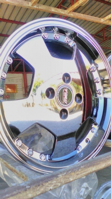 ล้อใหม่ยางใหม่4รูร้อย15000พร้อมเทินล้อเก่า ล้อใหม่ยางใหม่4รูร้อย15000พร้อมเทินล้อเก่า