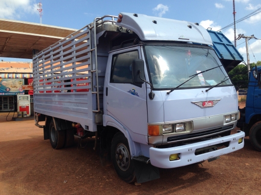 ขายหกล้อ KM 777 เครื่อง WO 4 D 117 แรง