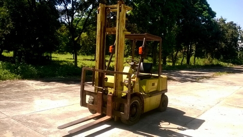 ขายฟอร์คลิฟท์*2.5ตัน*เสา4เมตร*3100ชม.*ดีเชล*จากญี่ปุ่น270000*ขายที่โคราช