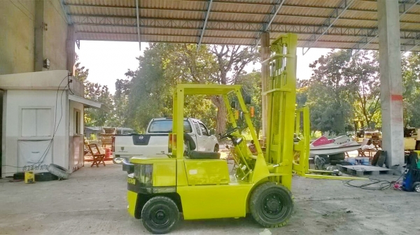 ขายฟอร์คลิฟท์*2.5ตัน*เสา4เมตร*3100ชม.*ดีเชล*จากญี่ปุ่น270000*ขายที่โคราช
