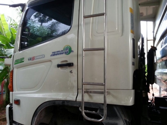 รถฮีโน่ 10 ล้อดั้ม 380 แรงม้า. ปี 53   สนใจติดต่อ 081 - 6079515